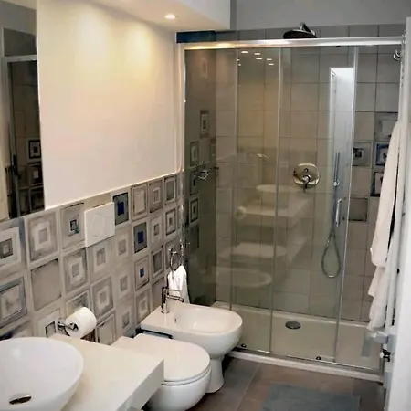 Pensionat Debirooms Ameglia